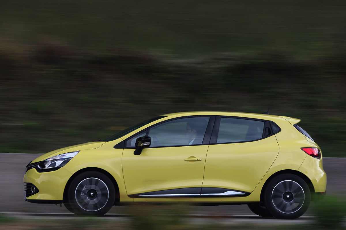 Renault Clio profile