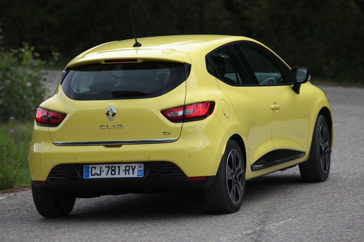 New Renault Clio rear cornering