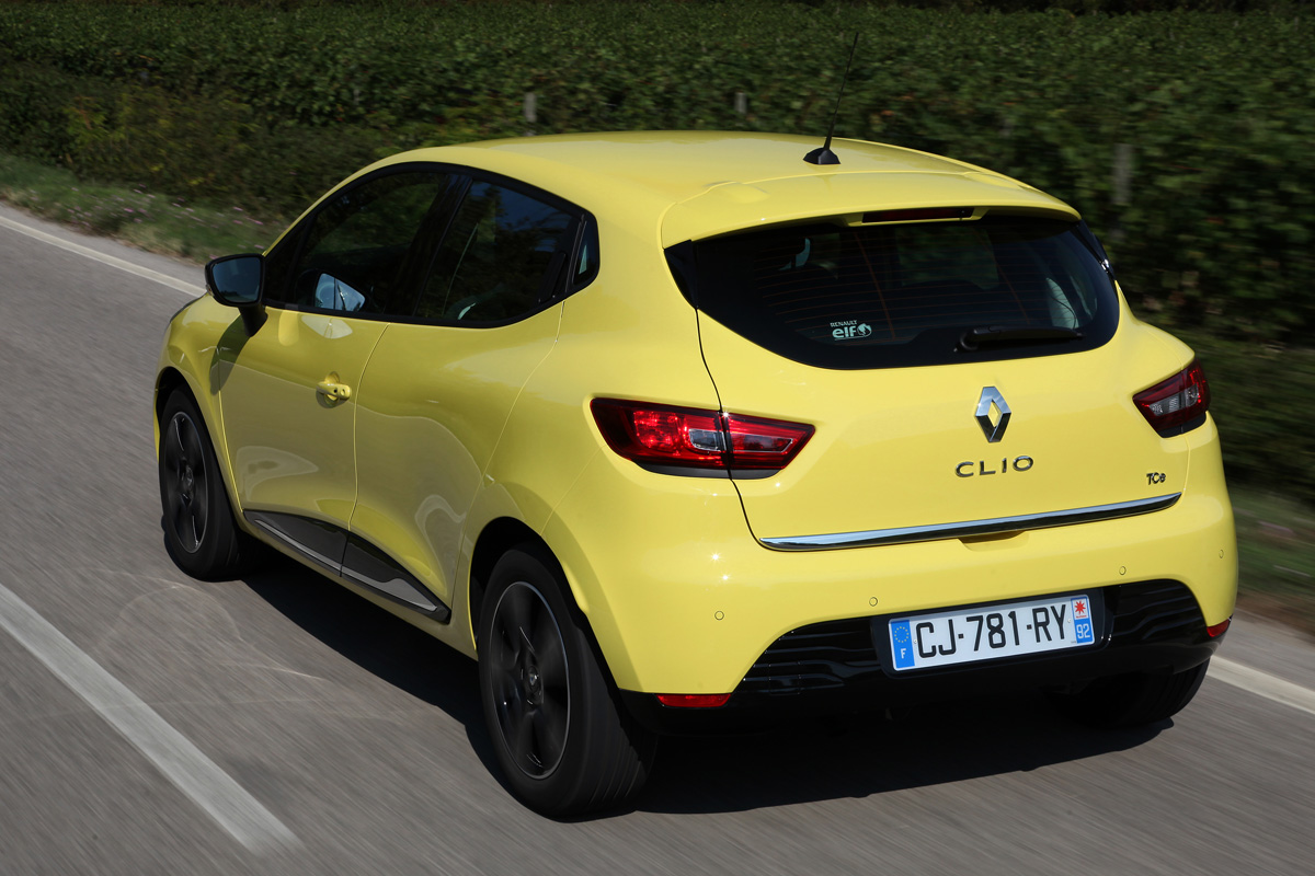 Renault Clio rear tracking
