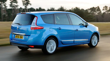 Renault Grand Scenic 1.5 dCi rear tracking