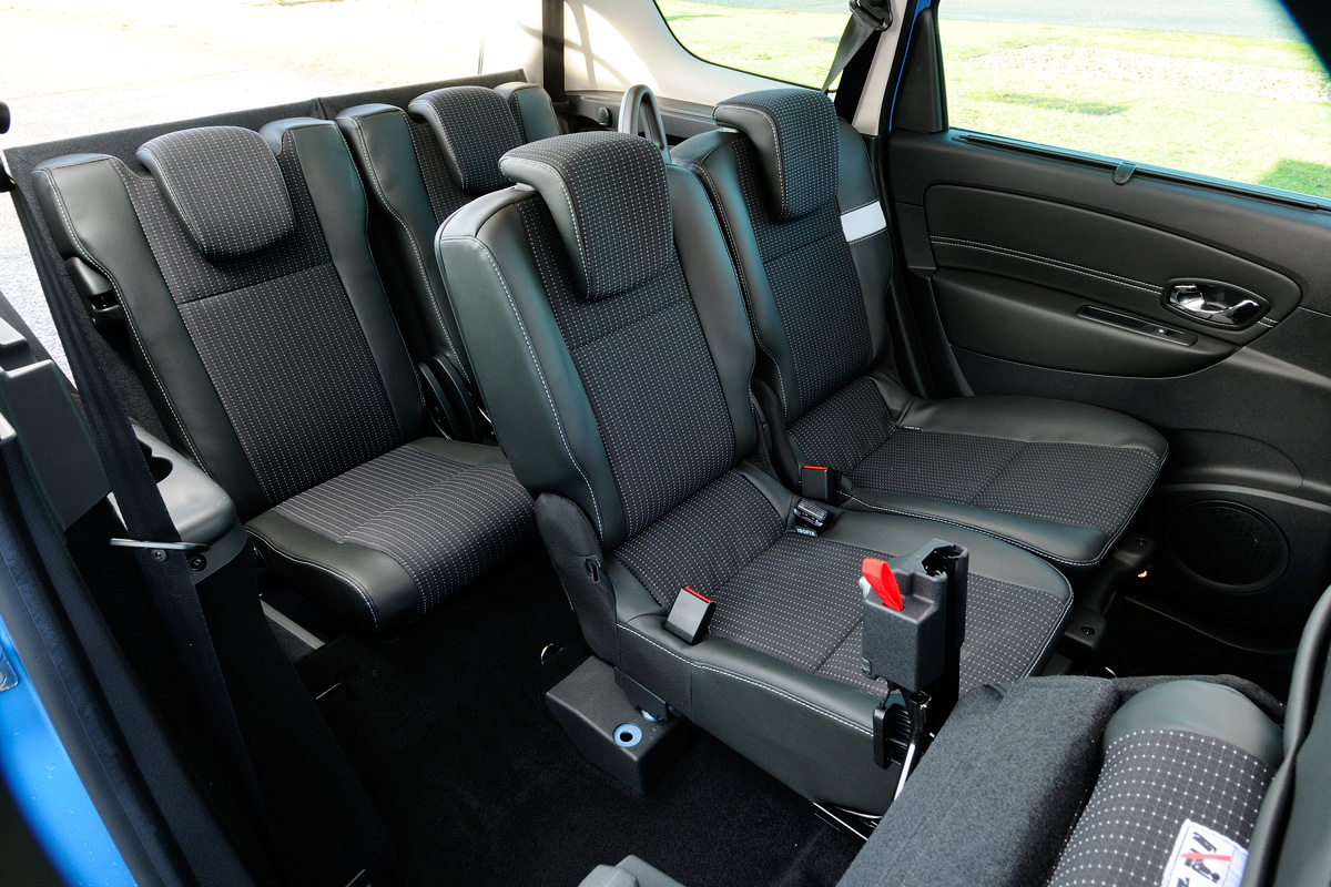 Renault Grand Scenic 1.5 dCi rear seats
