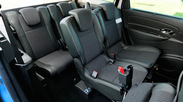 Renault Grand Scenic 1.5 dCi rear seats