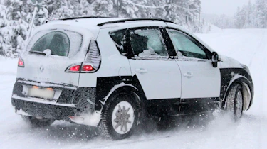 Renault Scenic crossover rear side