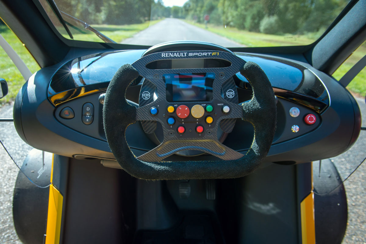 Renault Twizy F1 dashboard