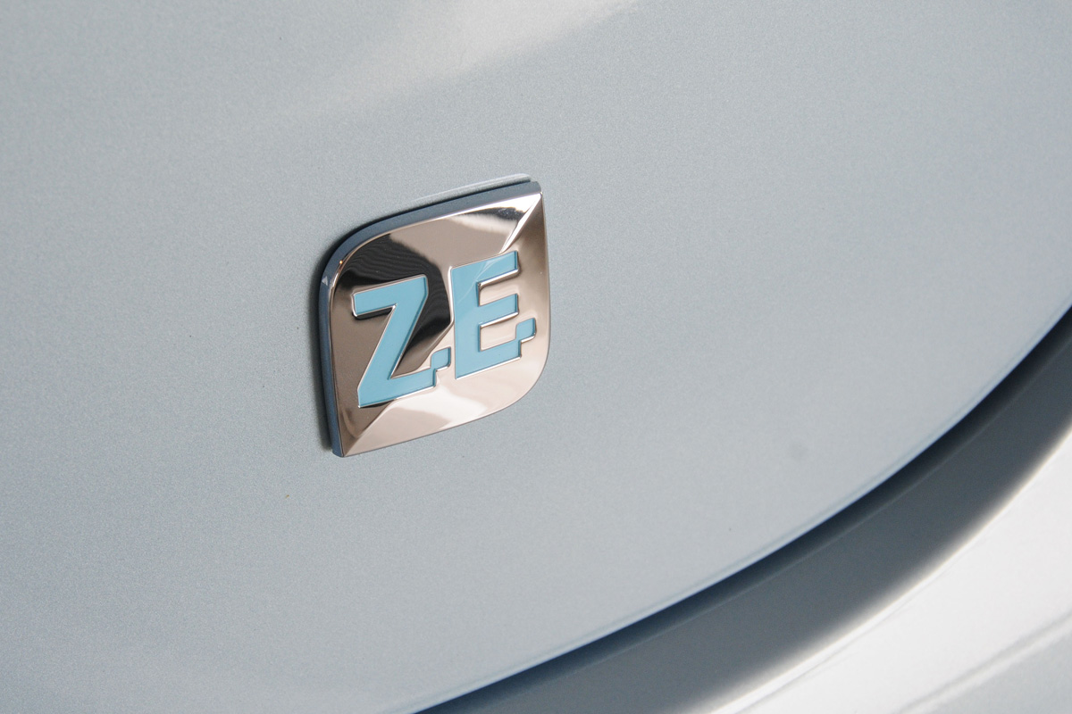 Renault ZOE badge