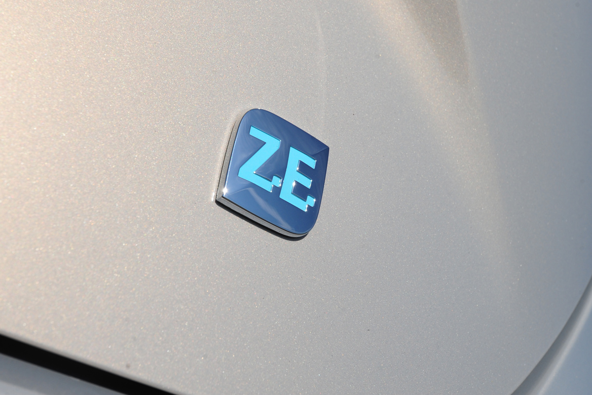 Renault ZOE ZE badge