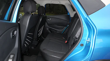 Renault Captur automatic 2014 rear seats