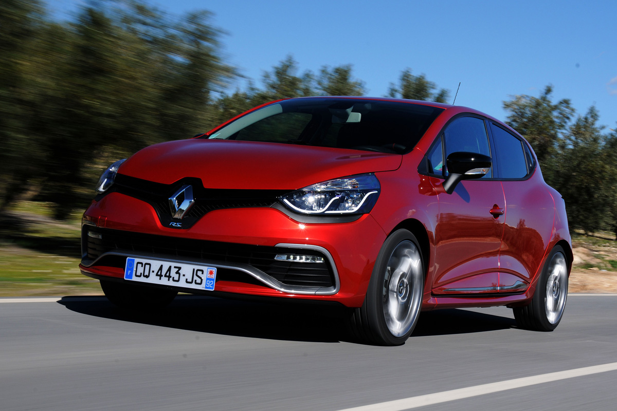Clio Renaultsport 200 EDC Lux front tracking