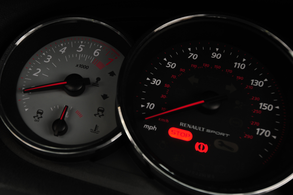 Renaultsport Megane Cup dials