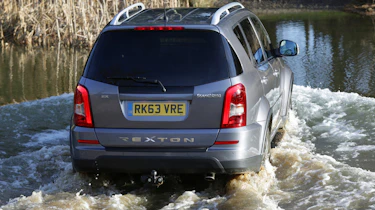 SsangYong Rexton W rear