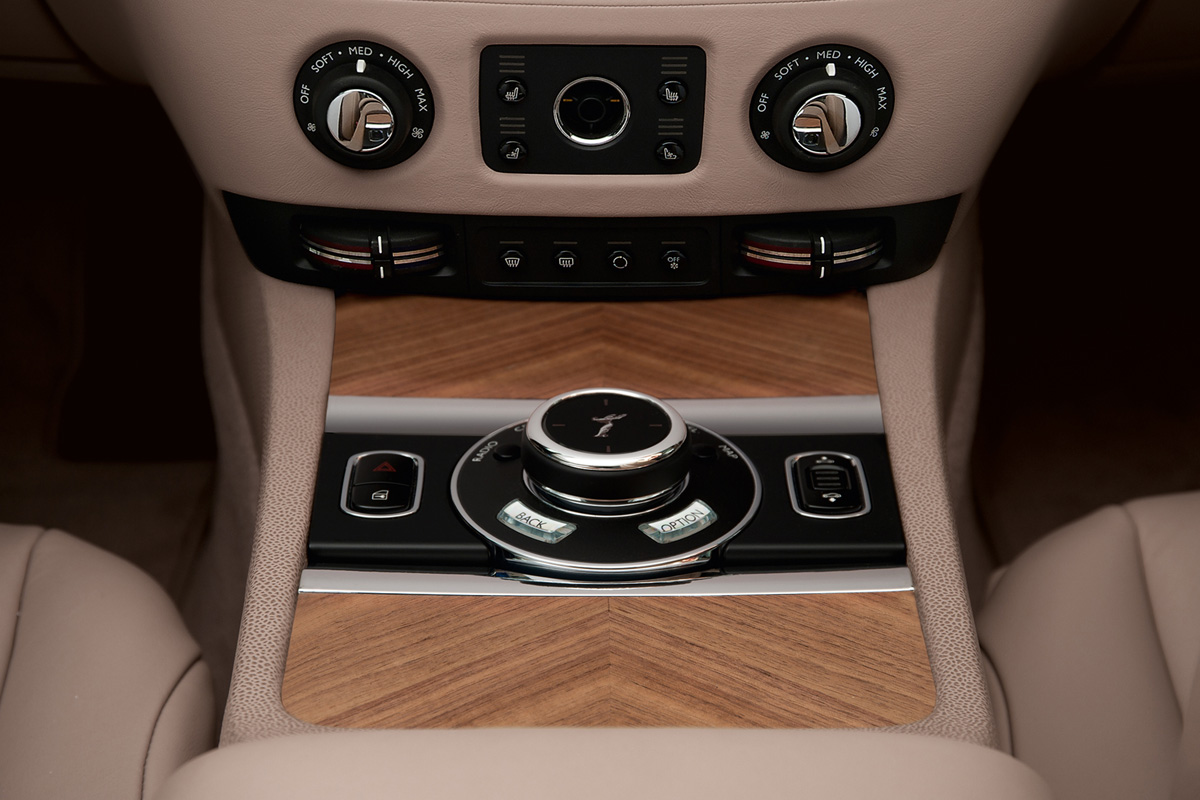 Rolls-Royce Wraith interior detail