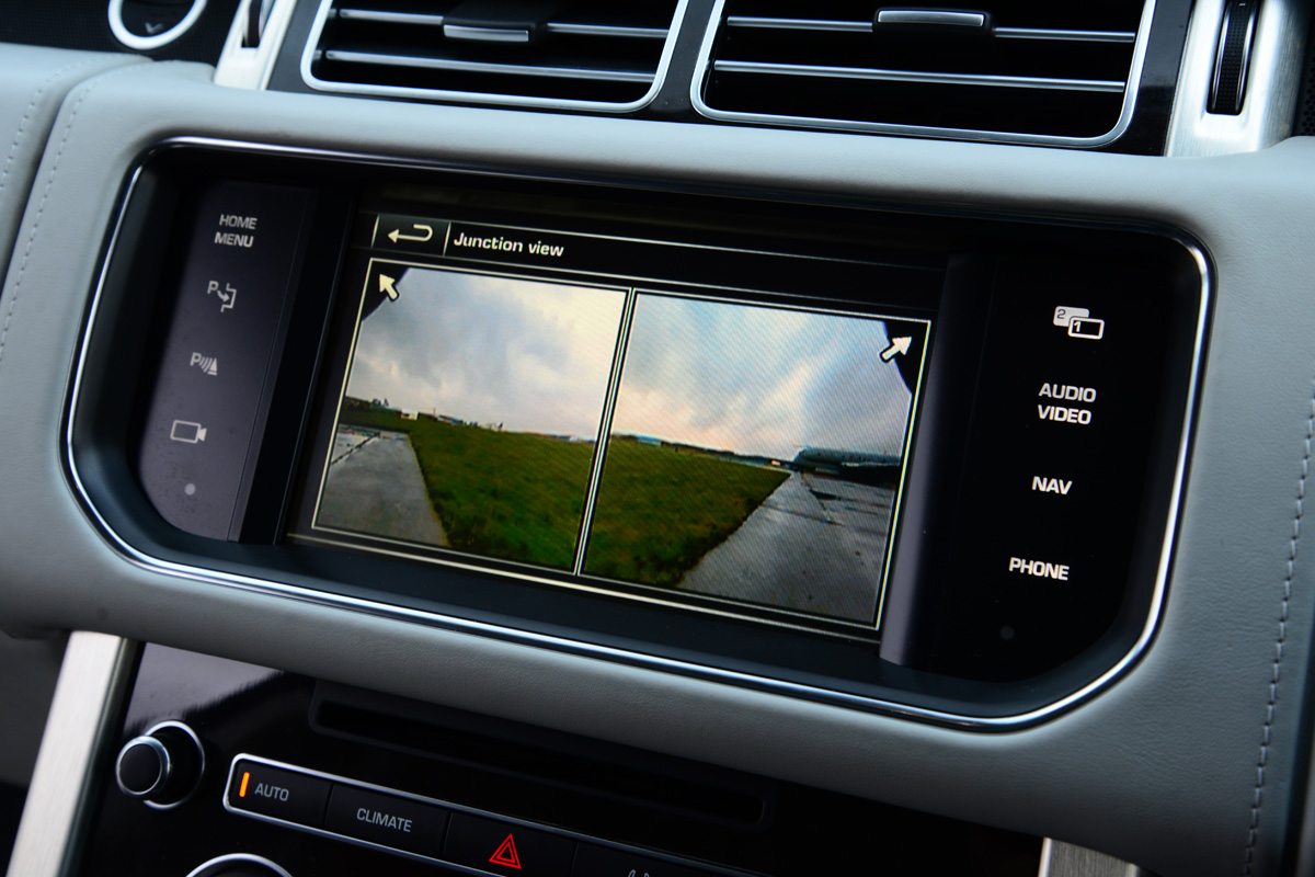 Range Rover LWB sat-nav