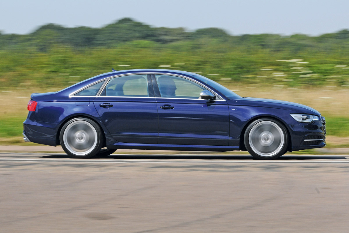Audi S6 panning