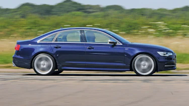 Audi S6 panning