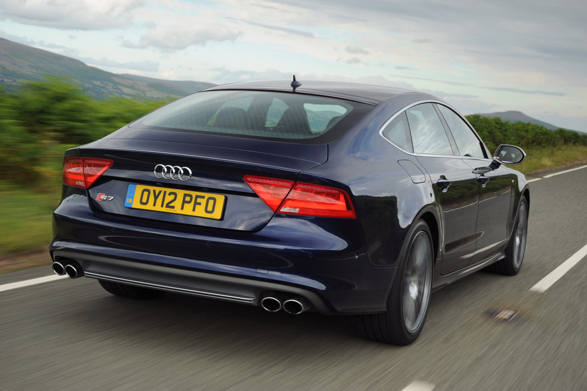 Audi S7 rear tracking