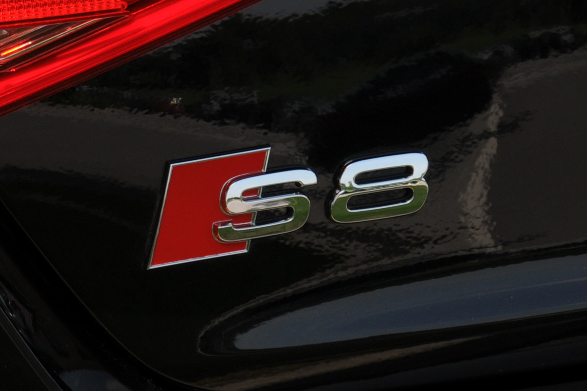 Audi S8 badge