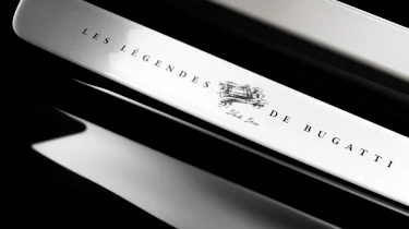 Bugatti-Veyron-Black-Bess-Grand-Sport-Vitesse-door-sill