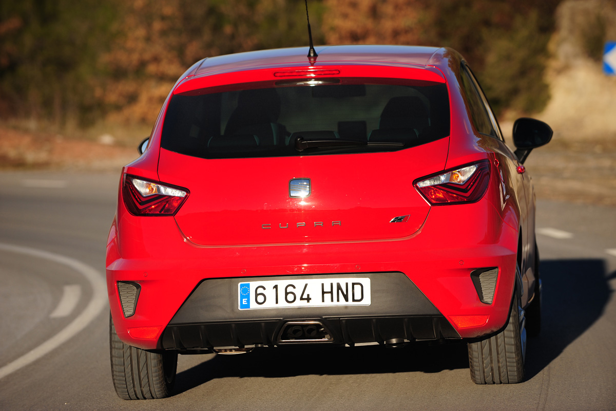 SEAT Ibiza Cupra rear cornering