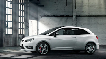 SEAT Ibiza Cupra paddles