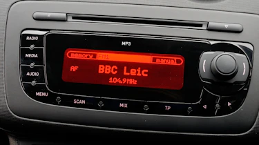 SEAT Ibiza FR centre console