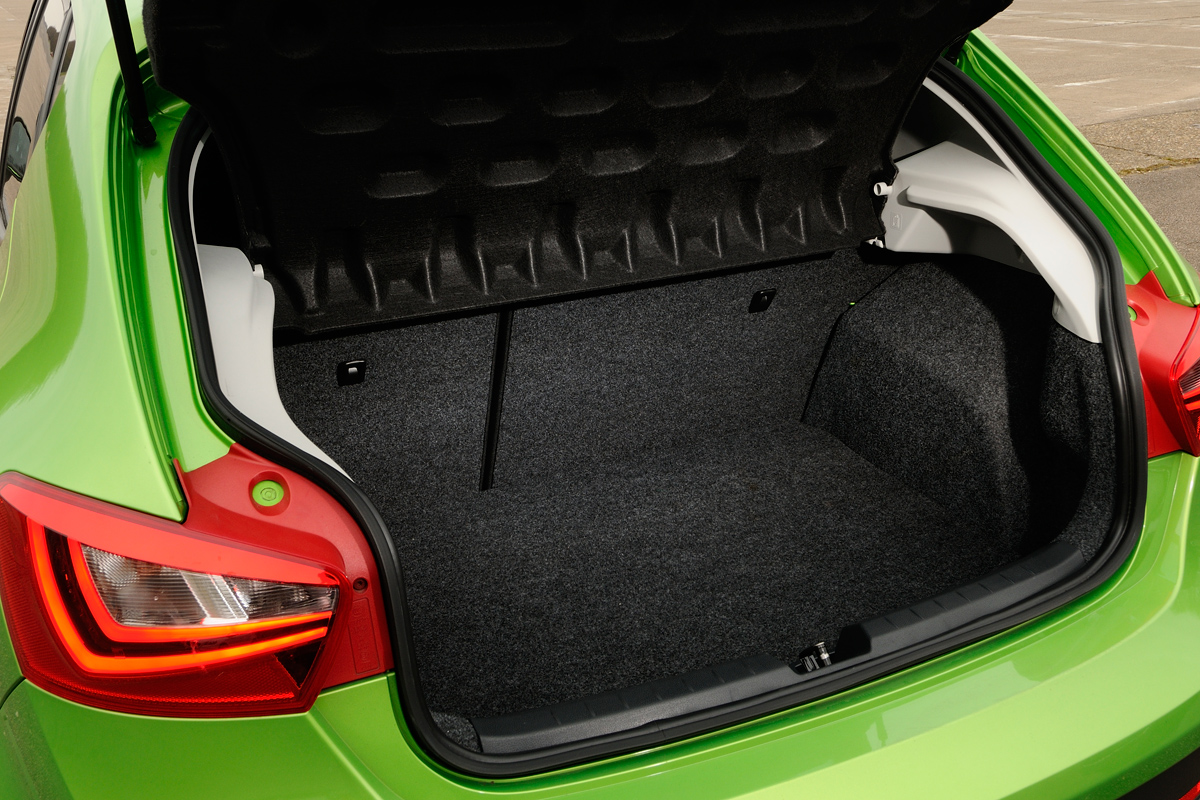SEAT Ibiza FR boot