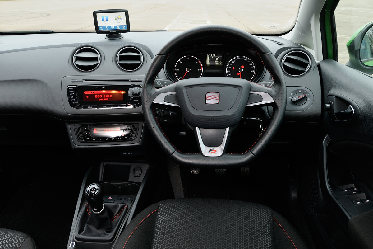 SEAT Ibiza FR interior