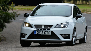 SEAT Ibiza SC Cupra front corner