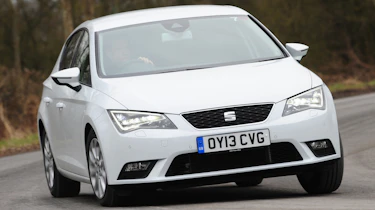 SEAT Leon 1.6 TDI SE front cornering