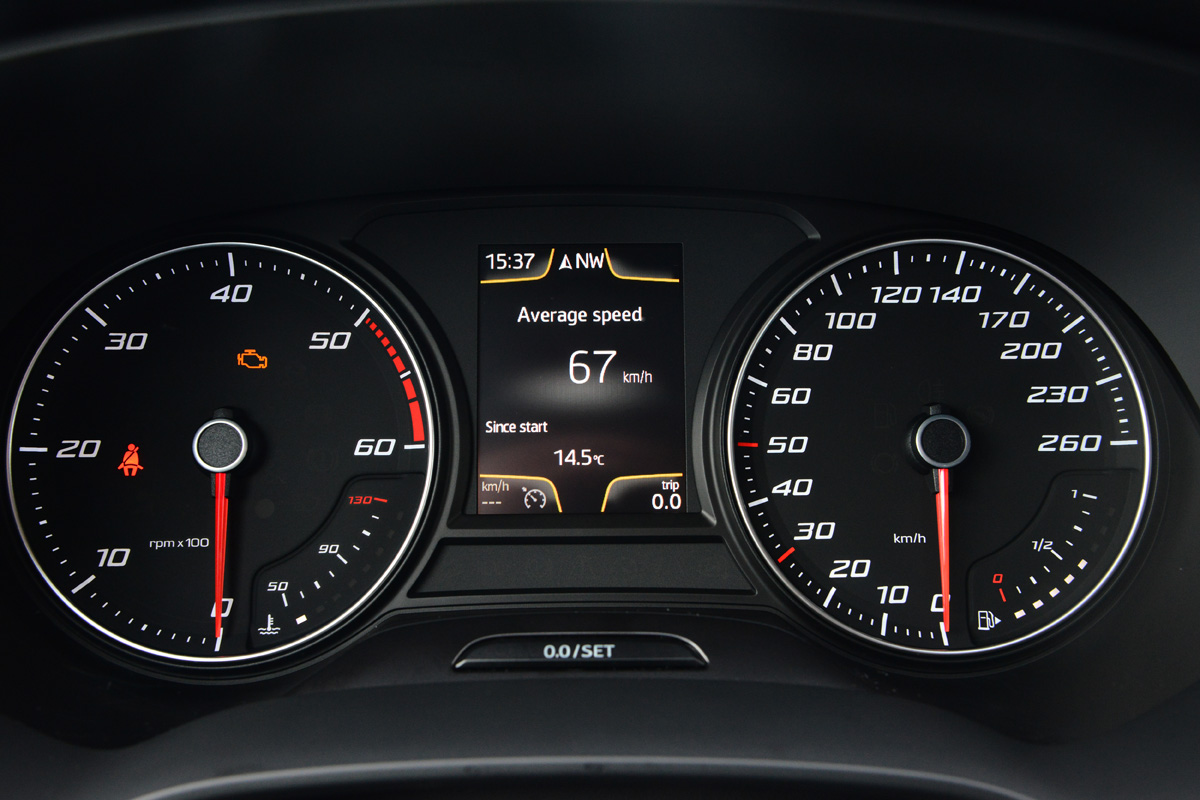 SEAT Leon dials