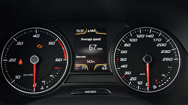 SEAT Leon dials