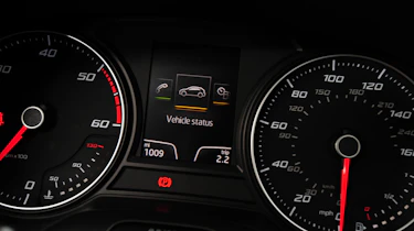 SEAT Leon 1.6 TDI SE dials