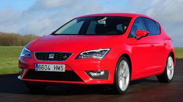 SEAT Leon 2.0 TDI FR front tracking