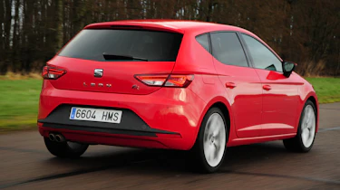 SEAT Leon 2.0 TDI FR rear tracking