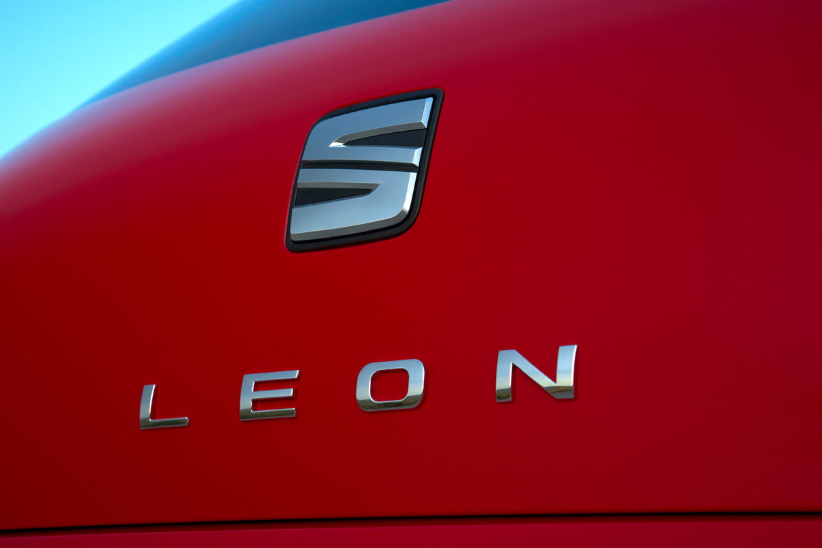 SEAT Leon 2.0 TDI FR centre console
