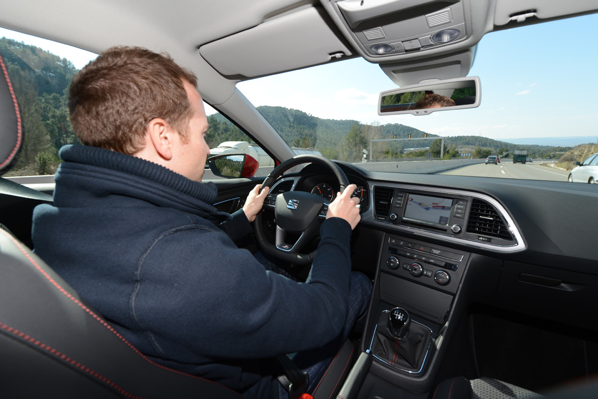 Seat Leon SC driving