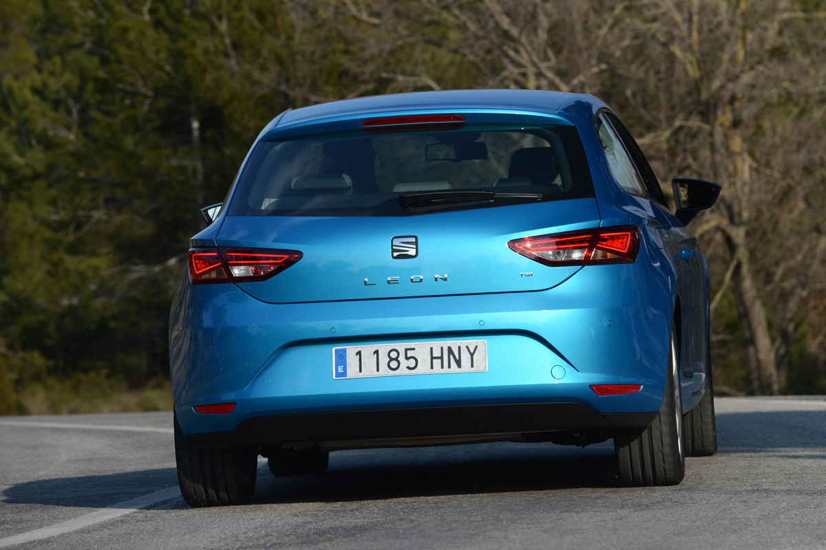 Seat Leon SC 1.4 TSI rear cornering