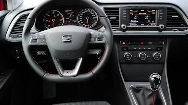 SEAT Leon SC dash