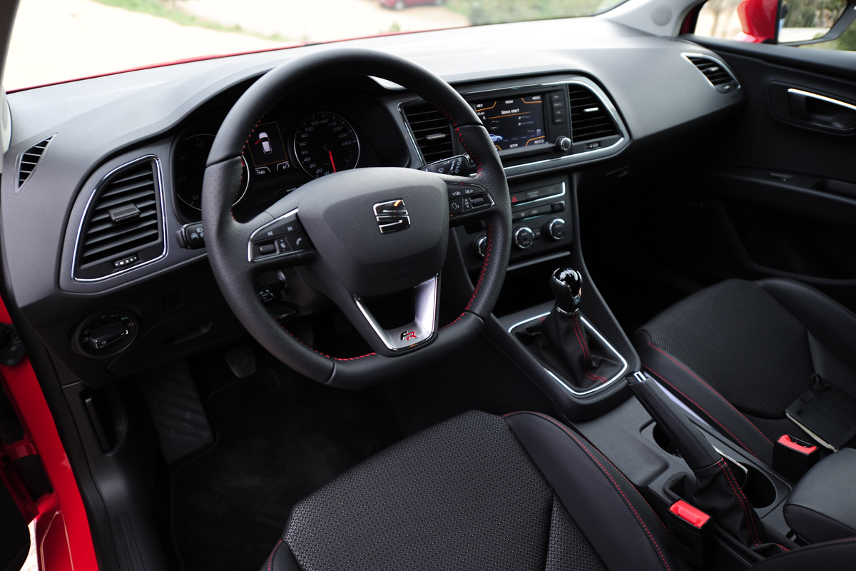 Seat Leon SC interior