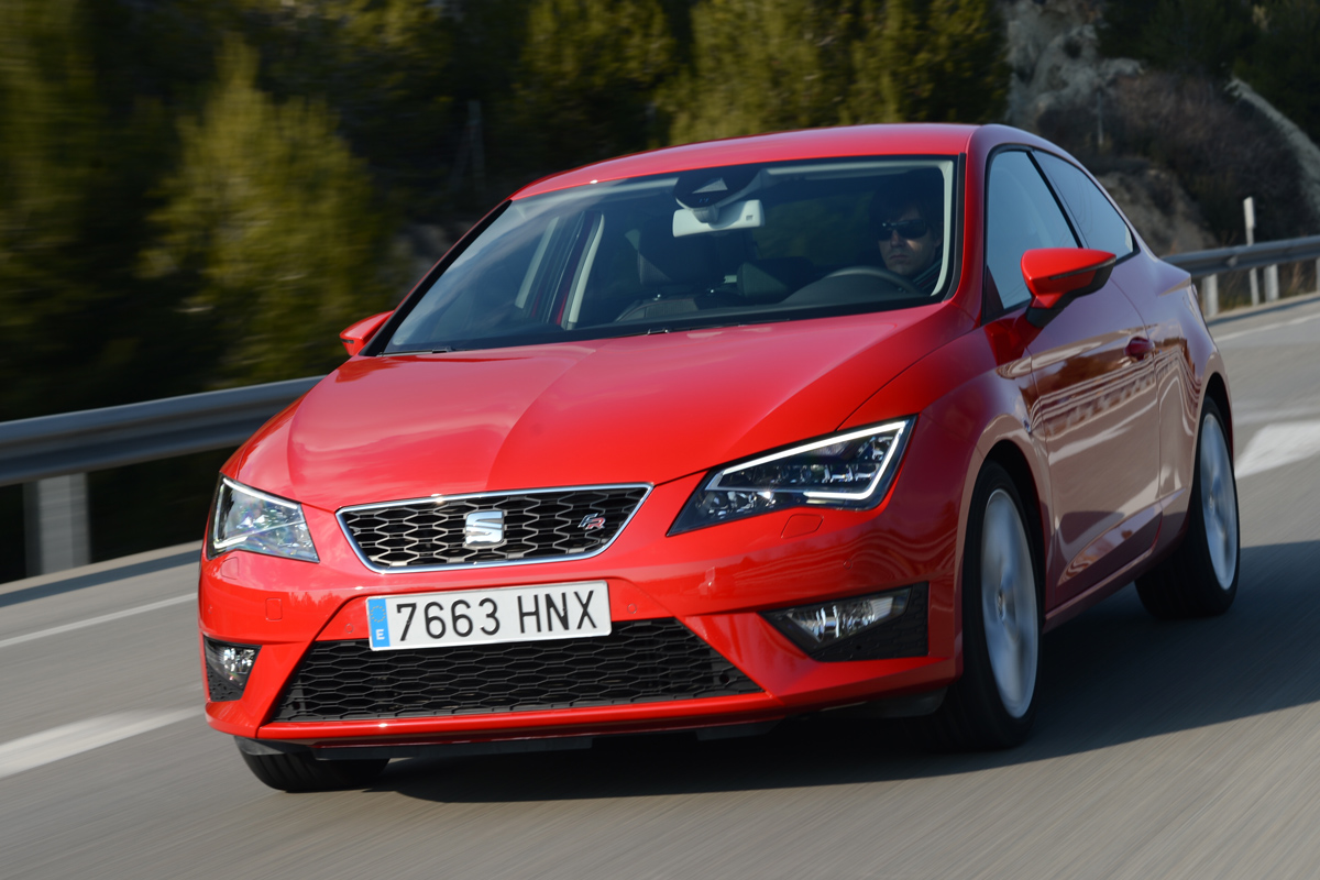 SEAT Leon SC FR 1.8 TSI front tracking