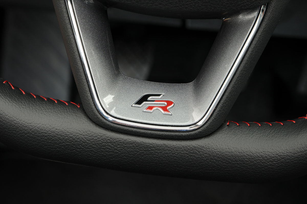 SEAT Leon SC FR badge