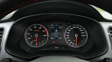 SEAT Leon SC FR dials