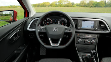 SEAT Leon SC FR interior
