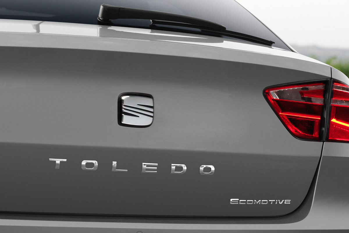 SEAT Toledo badge