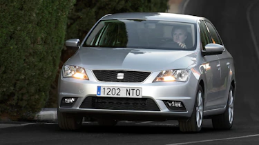 SEAT Toledo front cornering