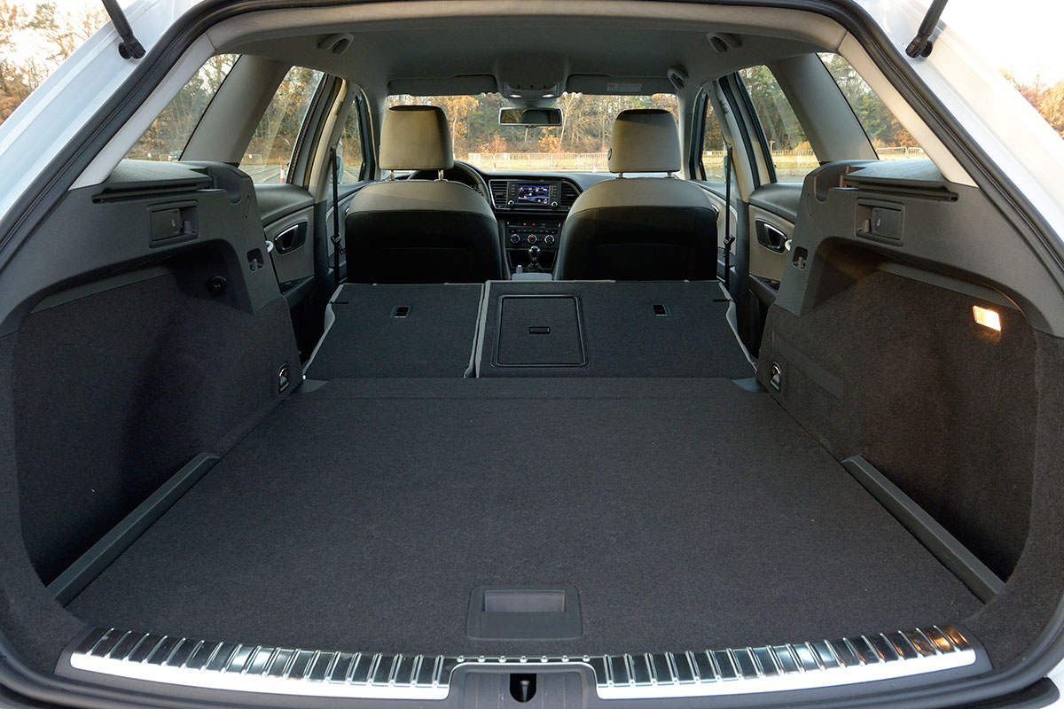 Seat Leon ST boot