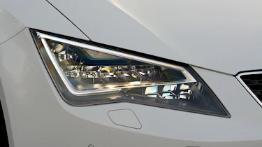 Seat Leon ST front light