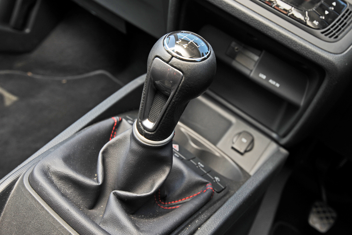 SEAT Ibiza FR gearbox