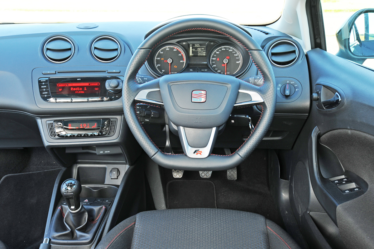 SEAT Ibiza FR interior
