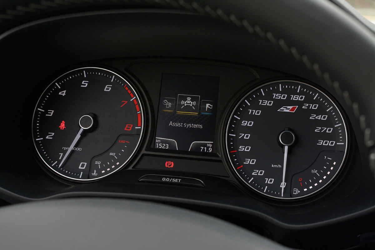 SEAT Leon Cupra 280 dials