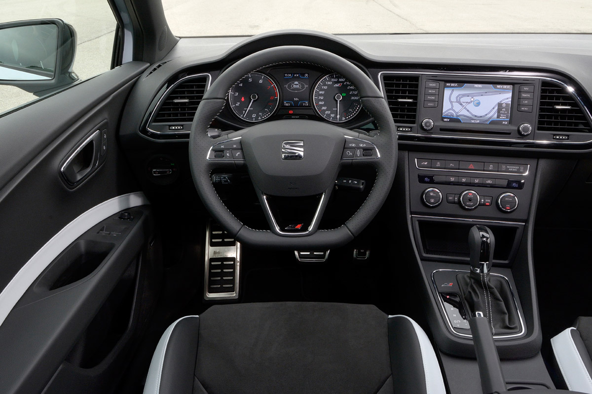 SEAT Leon Cupra 280 interior
